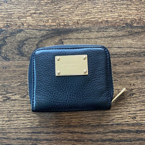 Michael Kors bag & wallet - Picture 6 of 10